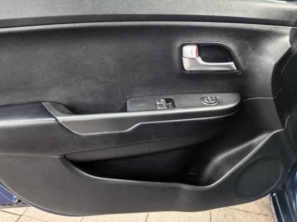 Kia Rio III Рестайлинг с пробегом 2015 года, цена 740 000 рублей, 143000 км, седан, Автокод Объявления