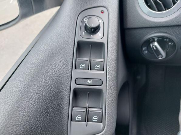 Volkswagen Tiguan I Рестайлинг с пробегом 2014 года, цена 1 300 000 рублей, 180000 км, внедорожник, Автокод Объявления