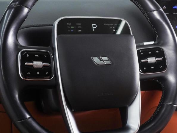 Li Auto (Lixiang) L9 I с пробегом 2023 года, цена 5 630 000 рублей, 47906 км, внедорожник, Автокод Объявления