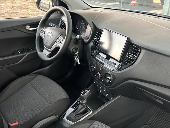 Hyundai Solaris II Рестайлинг с пробегом 2021 года, цена 1 350 000 рублей, 140570 км, седан, Автокод Объявления