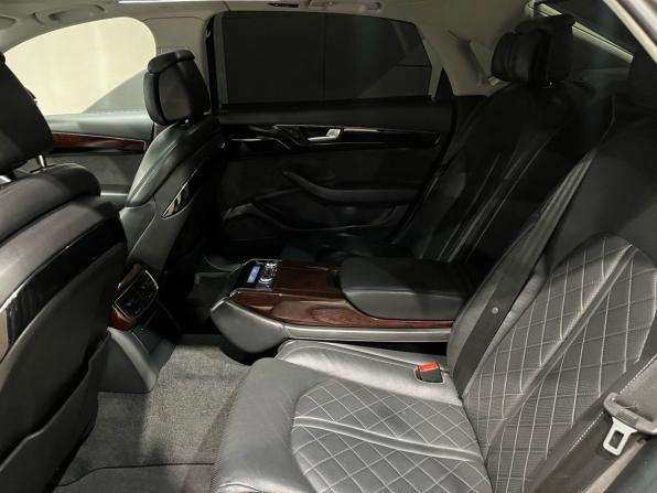 Audi A8 III (D4) с пробегом 2012 года, цена 1 650 000 рублей, 256502 км, седан, Автокод Объявления