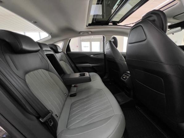 Changan Lamore с пробегом 2024 года, цена 2 000 000 рублей, 11037 км, седан, Автокод Объявления