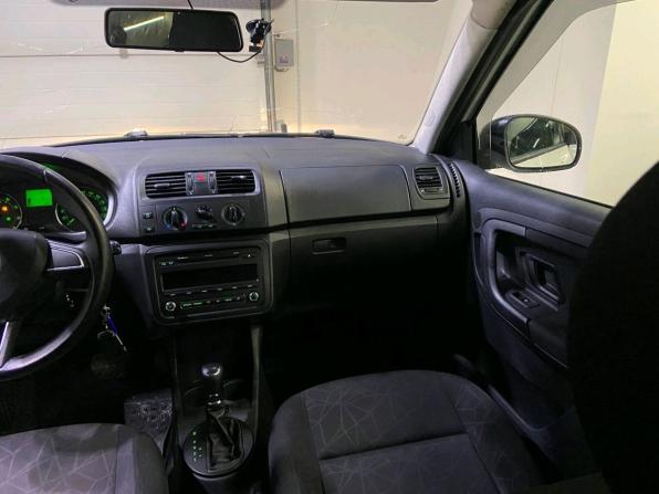 Skoda Fabia II Рестайлинг с пробегом 2013 года, цена 549 000 рублей, 241769 км, хэтчбек, Автокод Объявления