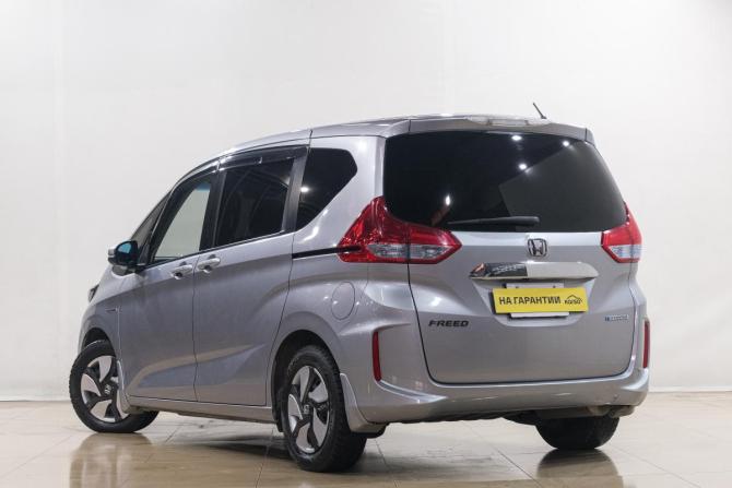 Honda Freed II с пробегом 2018 года, цена 1 669 000 рублей, 86000 км, компактвэн, Автокод Объявления