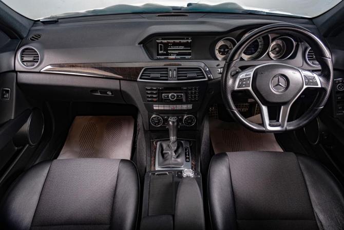Mercedes-Benz C-Класс III (W204) Рестайлинг с пробегом 2013 года, цена 1 549 000 рублей, 76832 км, седан, Автокод Объявления