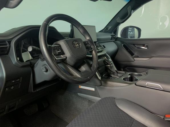 Toyota Land Cruiser 300 Series с пробегом 2021 года, цена 10 500 000 рублей, 44684 км, внедорожник, Автокод Объявления