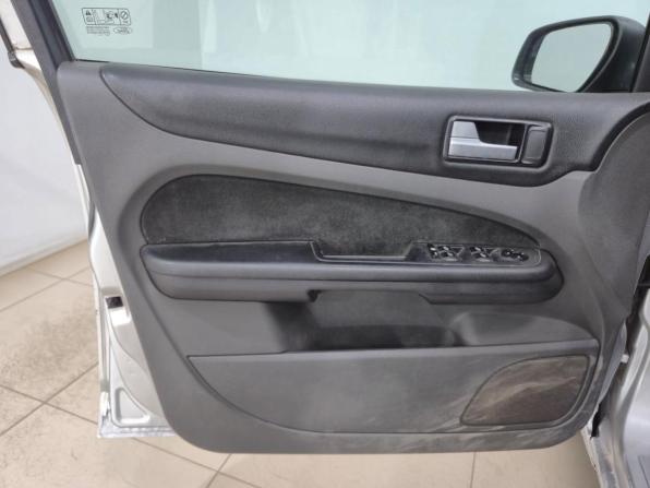 Ford Focus II с пробегом 2007 года, цена 300 000 рублей, 335489 км, седан, Автокод Объявления