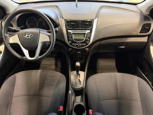 Hyundai Solaris I Рестайлинг с пробегом 2015 года, цена 860 000 рублей, 171594 км, седан, Автокод Объявления