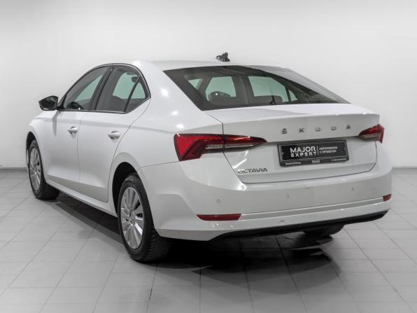 Skoda Octavia IV (A8) с пробегом 2021 года, цена 2 035 000 рублей, 80408 км, лифтбек, Автокод Объявления