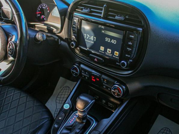 Kia Soul III с пробегом 2021 года, цена 1 999 000 рублей, 98170 км, хэтчбек, Автокод Объявления