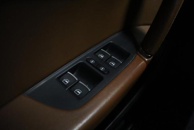 Volkswagen Touareg II с пробегом 2013 года, цена 2 401 000 рублей, 132357 км, внедорожник, Автокод Объявления