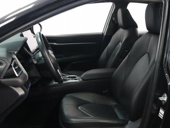 Toyota Camry VIII (XV70) Рестайлинг с пробегом 2023 года, цена 3 549 000 рублей, 38350 км, седан, Автокод Объявления