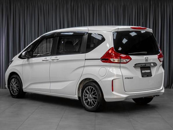 Honda Freed II Рестайлинг с пробегом 2020 года, цена 1 819 000 рублей, 71949 км, компактвэн, Автокод Объявления