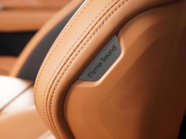 Geely Atlas II с пробегом 2026 года, цена 3 229 000 рублей, 10 км, внедорожник, Автокод Объявления