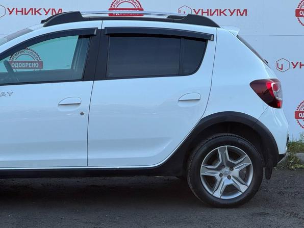 Renault Sandero II Рестайлинг с пробегом 2020 года, цена 1 239 000 рублей, 68542 км, хэтчбек, Автокод Объявления