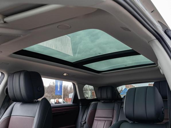 Land Rover Range Rover Evoque II Рестайлинг с пробегом 2025 года, цена 5 799 000 рублей, 56 км, внедорожник, Автокод Объявления