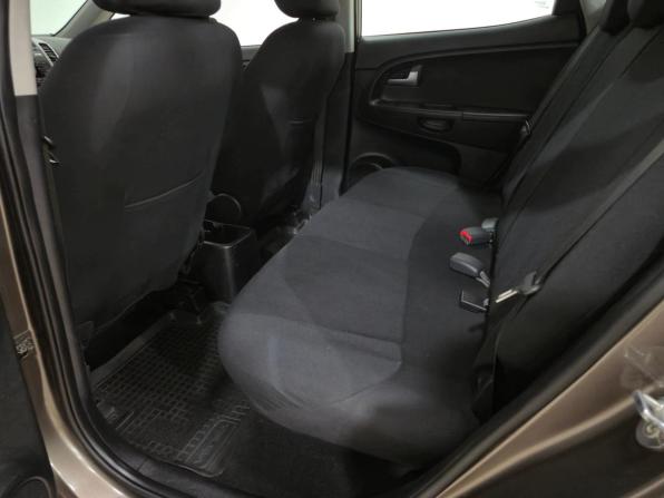 Kia Venga I Рестайлинг с пробегом 2014 года, цена 895 000 рублей, 72443 км, компактвэн, Автокод Объявления
