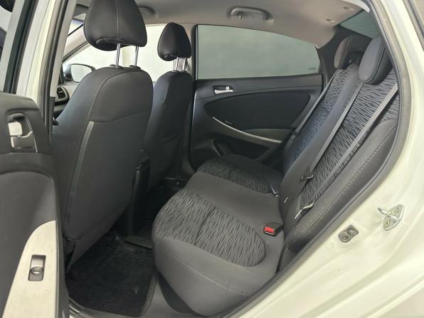 Hyundai Solaris I Рестайлинг с пробегом 2015 года, цена 945 000 рублей, 134158 км, седан, Автокод Объявления