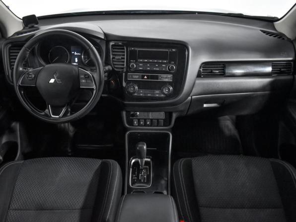 Mitsubishi Outlander III Рестайлинг 3 с пробегом 2019 года, цена 1 980 000 рублей, 102000 км, внедорожник, Автокод Объявления