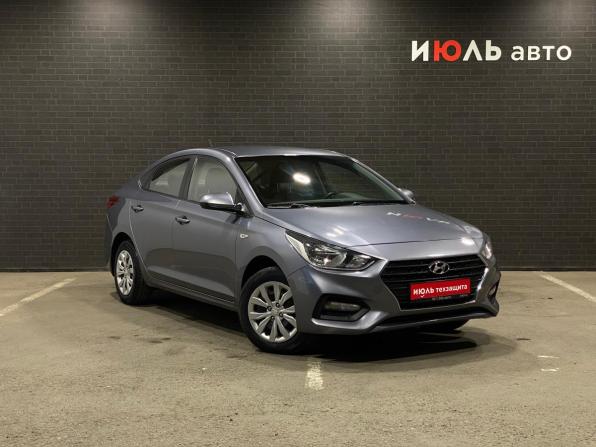 Hyundai Solaris II с пробегом 2017 года, цена 1 070 000 рублей, 131460 км, седан, Автокод Объявления