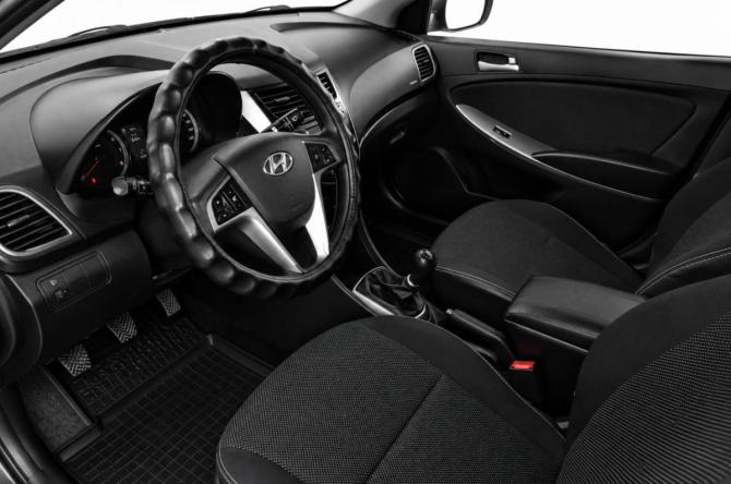 Hyundai Solaris I Рестайлинг с пробегом 2015 года, цена 979 000 рублей, 162362 км, седан, Автокод Объявления