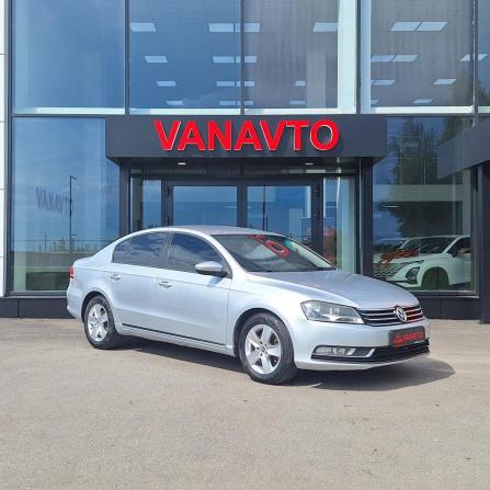 Volkswagen Passat B7 с пробегом 2011 года, цена 890 000 рублей, 226400 км, седан, Автокод Объявления