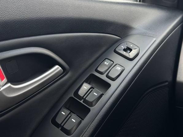 Hyundai ix35 I с пробегом 2012 года, цена 1 099 000 рублей, 178577 км, внедорожник, Автокод Объявления