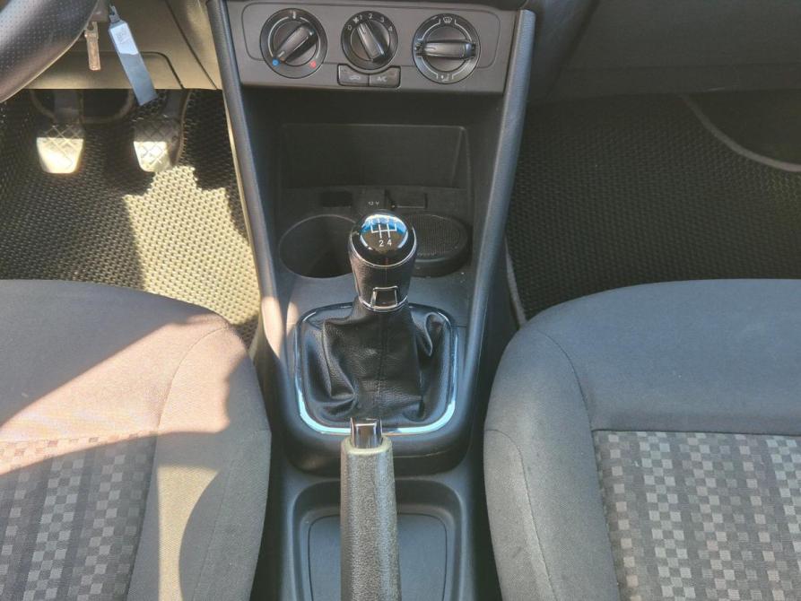 Volkswagen Polo V Рестайлинг Екатеринбург  - изображение 11