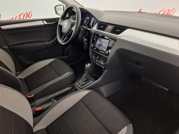 Skoda Rapid I Рестайлинг с пробегом 2019 года, цена 1 249 000 рублей, 96000 км, лифтбек, Автокод Объявления