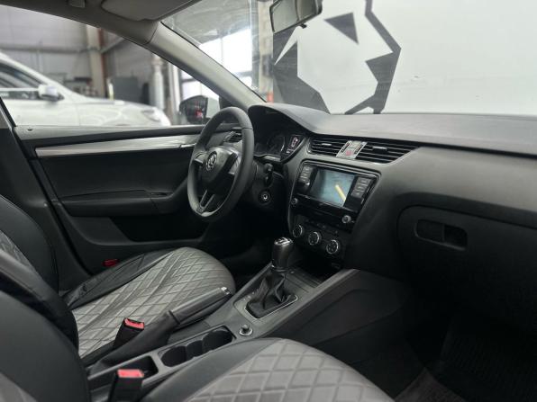 Skoda Octavia III (A7) Рестайлинг с пробегом 2018 года, цена 1 319 900 рублей, 187726 км, лифтбек, Автокод Объявления