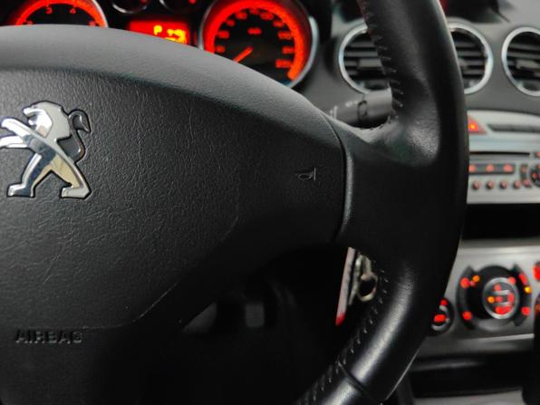 Peugeot 408 I с пробегом 2014 года, цена 584 000 рублей, 130000 км, седан, Автокод Объявления
