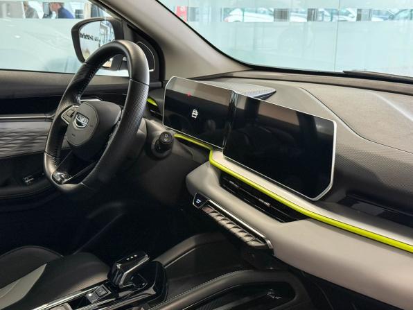 Geely Coolray I Рестайлинг с пробегом 2023 года, цена 2 035 000 рублей, 21477 км, внедорожник, Автокод Объявления
