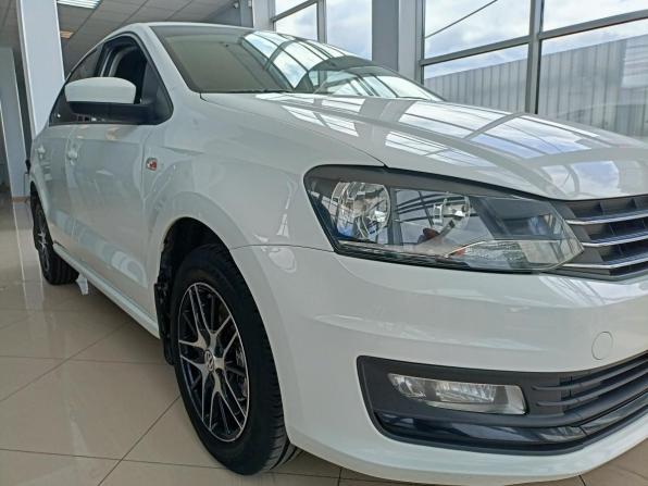 Volkswagen Polo V Рестайлинг с пробегом 2016 года, цена 899 000 рублей, 170000 км, седан, Автокод Объявления