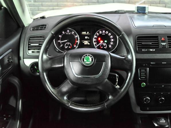 Skoda Yeti I с пробегом 2012 года, цена 750 000 рублей, 228708 км, внедорожник, Автокод Объявления