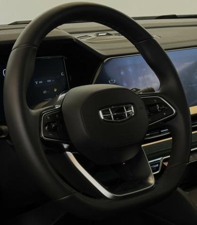 Geely Monjaro I с пробегом 2023 года, цена 3 750 000 рублей, 18183 км, внедорожник, Автокод Объявления