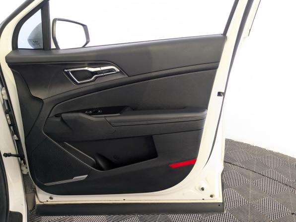 Kia Sportage V с пробегом 2023 года, цена 3 270 000 рублей, 52000 км, внедорожник, Автокод Объявления