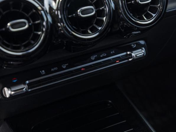 Mercedes-Benz GLB I (X247) с пробегом 2020 года, цена 2 998 000 рублей, 133990 км, внедорожник, Автокод Объявления
