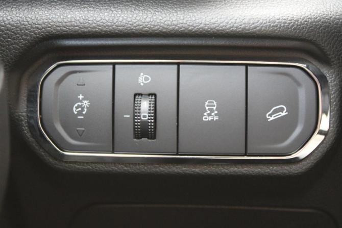 Haval Jolion I Рестайлинг с пробегом 2024 года, цена 2 250 000 рублей, 34000 км, внедорожник, Автокод Объявления