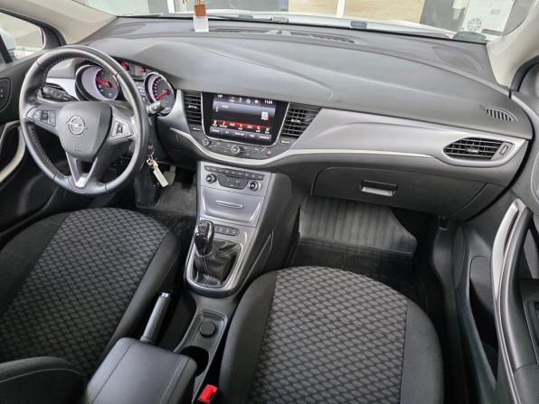 Opel Astra K с пробегом 2019 года, цена 1 399 000 рублей, 146000 км, универсал, Автокод Объявления