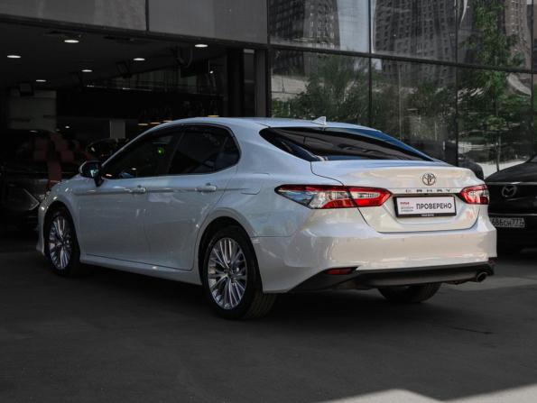 Toyota Camry VIII (XV70) Рестайлинг с пробегом 2021 года, цена 3 100 000 рублей, 88424 км, седан, Автокод Объявления