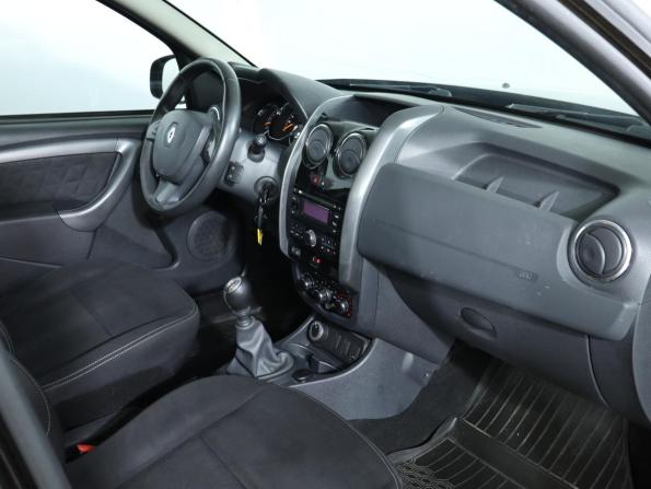 Renault Duster I Рестайлинг с пробегом 2016 года, цена 1 099 000 рублей, 174000 км, внедорожник, Автокод Объявления