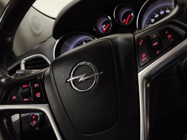 Opel Mokka I с пробегом 2014 года, цена 1 030 000 рублей, 148892 км, внедорожник, Автокод Объявления