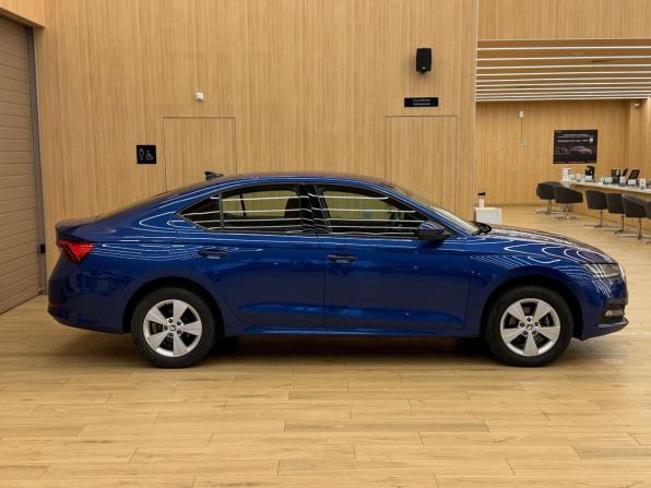 Skoda Octavia IV (A8) с пробегом 2021 года, цена 2 180 000 рублей, 79484 км, лифтбек, Автокод Объявления