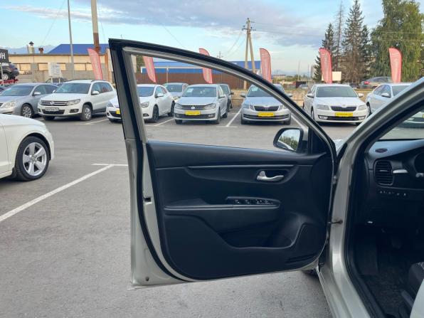 Kia Rio IV с пробегом 2019 года, цена 1 350 000 рублей, 80589 км, седан, Автокод Объявления