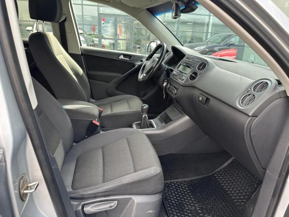 Volkswagen Tiguan I Рестайлинг с пробегом 2011 года, цена 899 000 рублей, 241639 км, внедорожник, Автокод Объявления