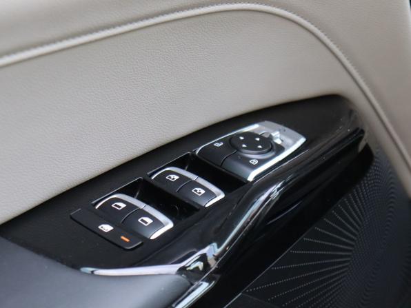 Kia K5 III с пробегом 2022 года, цена 2 770 000 рублей, 82347 км, седан, Автокод Объявления