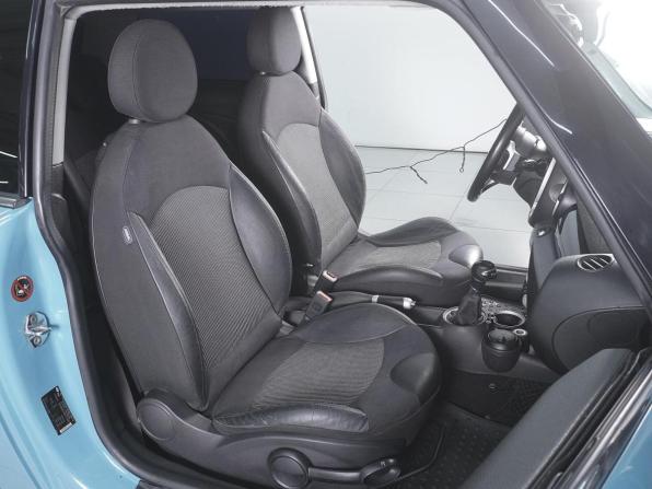 Mini Hatch II (R56) с пробегом 2008 года, цена 650 000 рублей, 215380 км, хэтчбек, Автокод Объявления