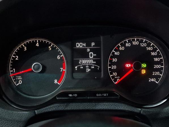 Volkswagen Polo V с пробегом 2015 года, цена 750 000 рублей, 238997 км, седан, Автокод Объявления