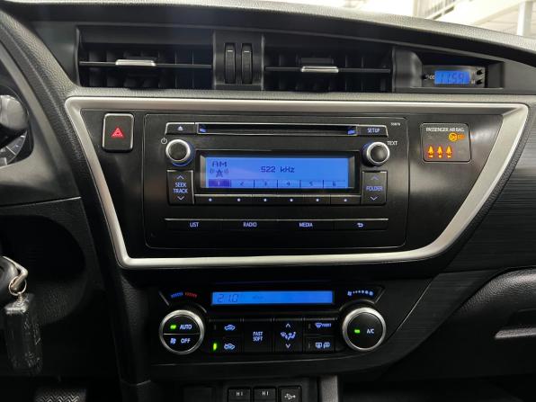 Toyota Auris II с пробегом 2013 года, цена 1 099 000 рублей, 179650 км, хэтчбек, Автокод Объявления