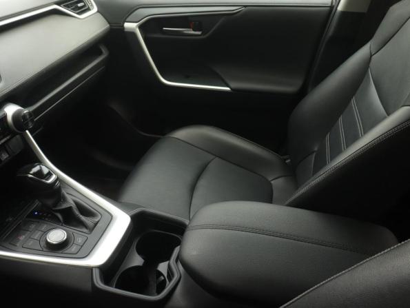 Toyota RAV4 V (XA50) с пробегом 2019 года, цена 3 391 000 рублей, 121790 км, внедорожник, Автокод Объявления